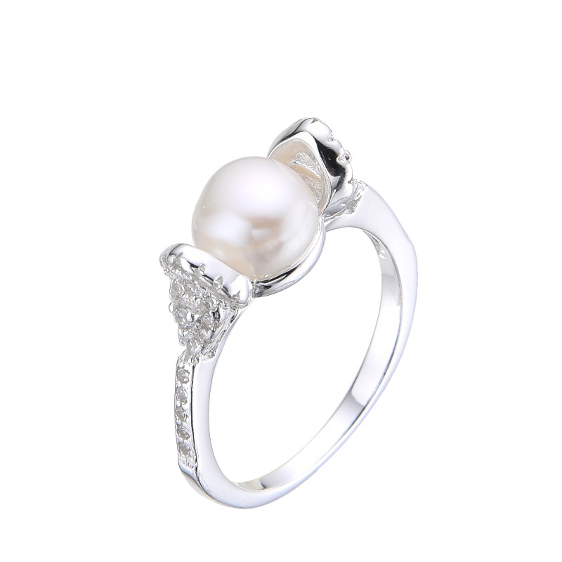 ANILLO DE PERLA CULTIVADA. SORTIJA